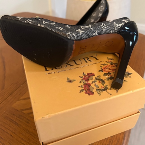 LOUIS VUITTON VINTAGE AUTHENTIC Size 6 36, MONOGRAM BLACK  RESOLED - Picture 5 of 12